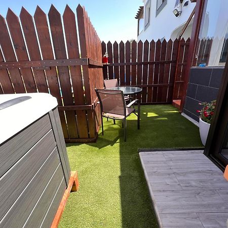 Estudio Agradable, Con Jacuzzi, Terraza Y Barbacoa, Totalmente Independiente Apartment Corralejo Exterior photo